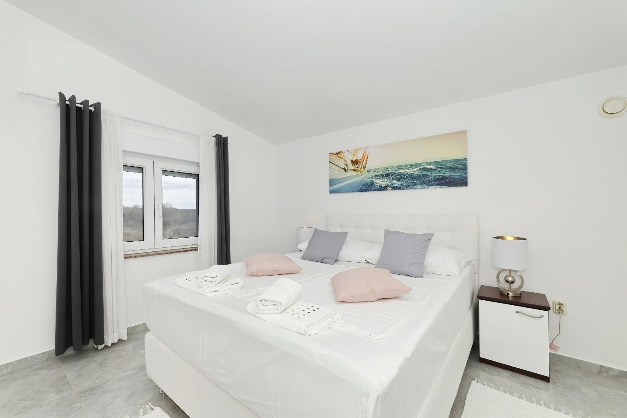 Apartments Rosini, 300M From The Beach With Shared Tavern And Bikes, Nin Exterior photo