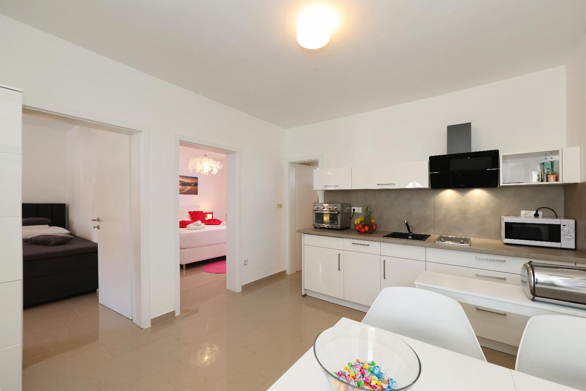 Apartments Rosini, 300M From The Beach With Shared Tavern And Bikes, Nin Exterior photo